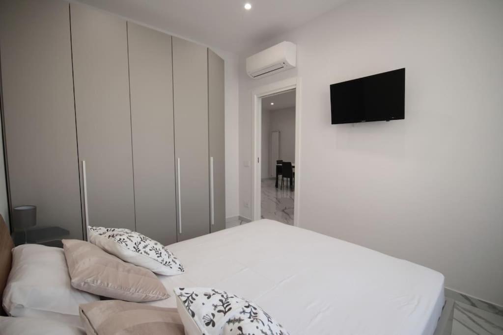 Apartment Chiaia Arcoleo House - Anita Naples